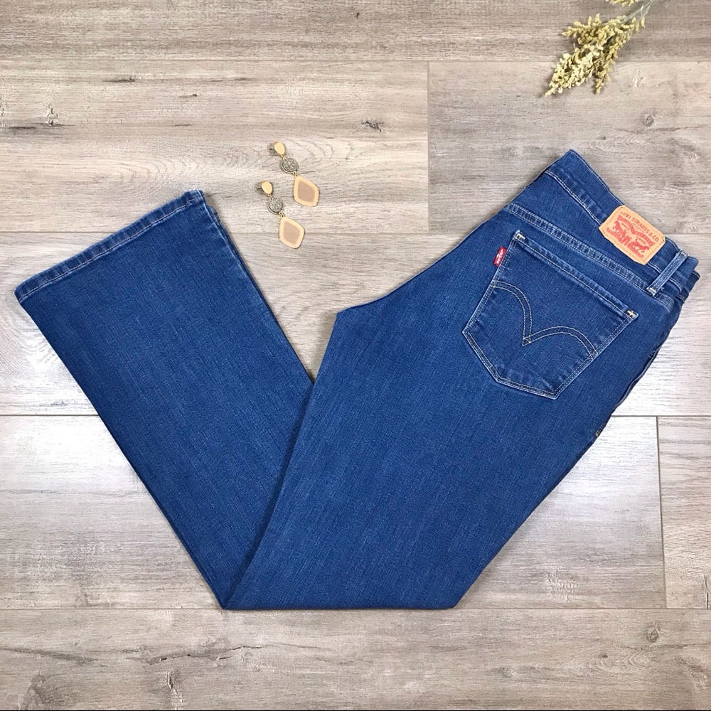 50% Off Sale! LEVI’S • 515 Bootcut Jeans Size 8S